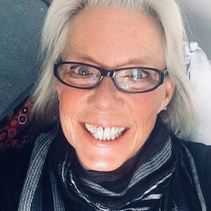 Meet your Posher, Joann